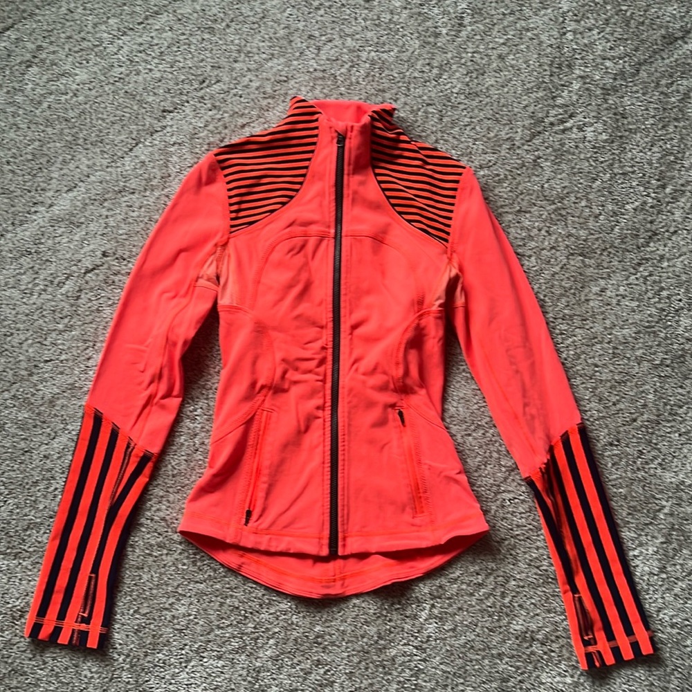 Lululemon Zip Running Jacket 2